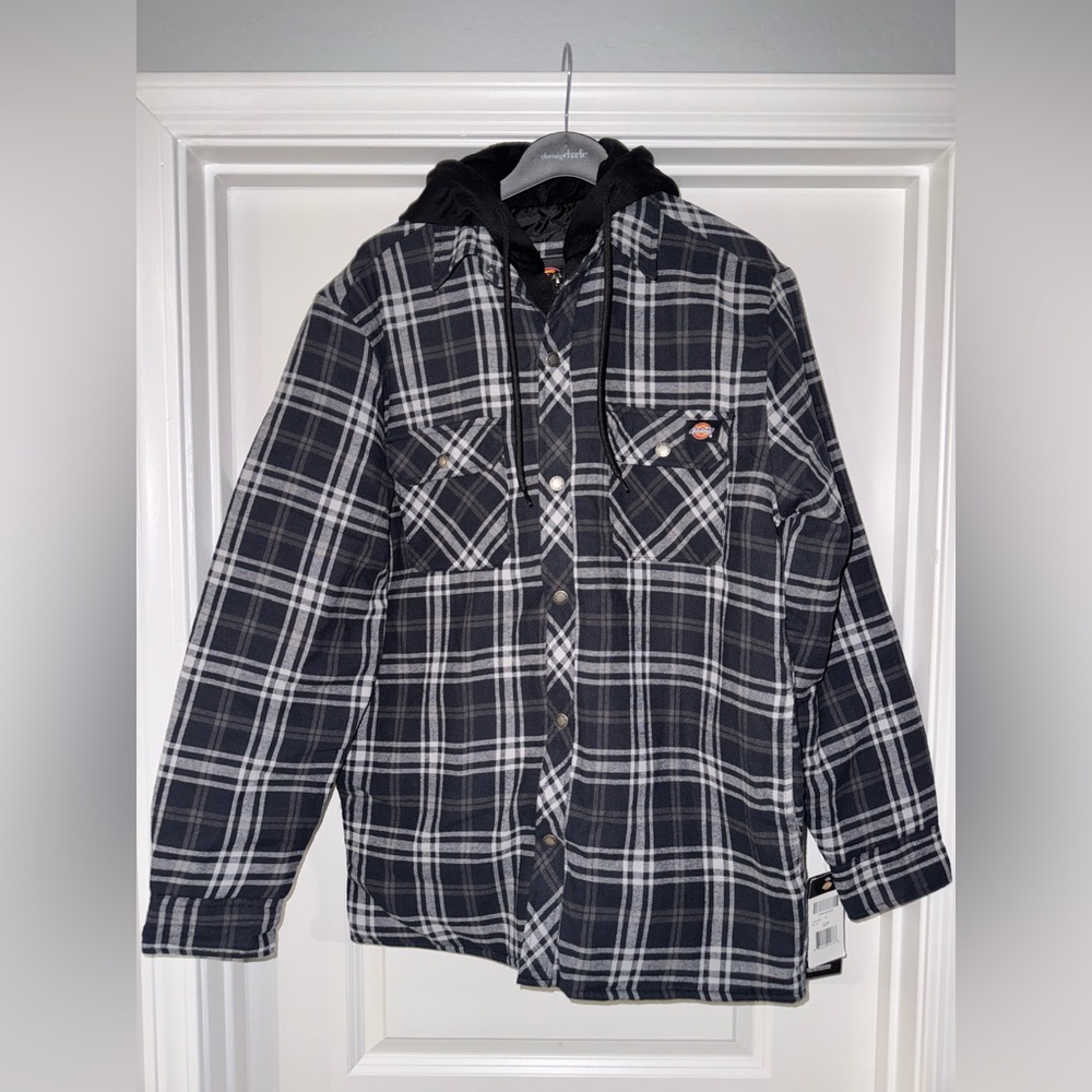 New with tags! Dickies men’s small plaid hoodie